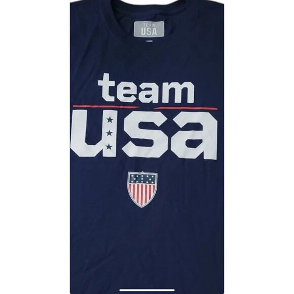 Team USA Officially Licensed Crewneck Soft Short Sleeve Tee Size Medium Cotton - Picture 2 of 4